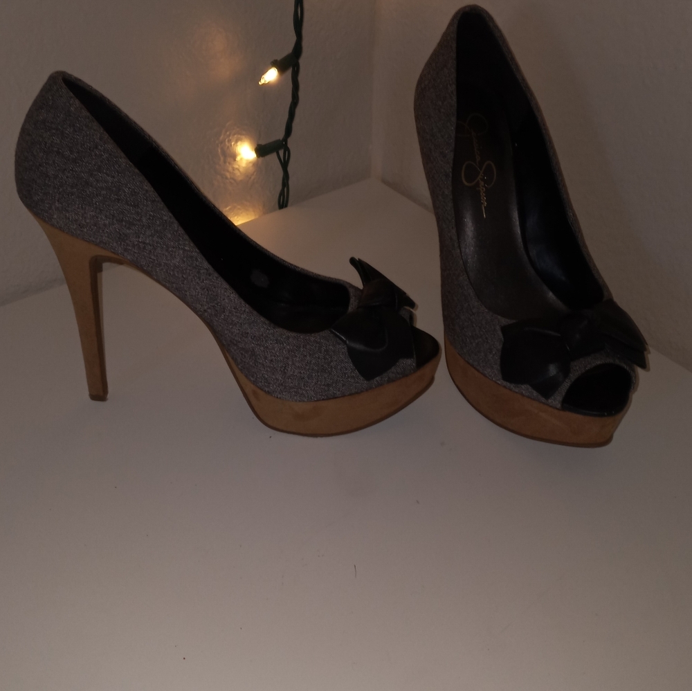 Jessica Simpson Beautiful Heels!